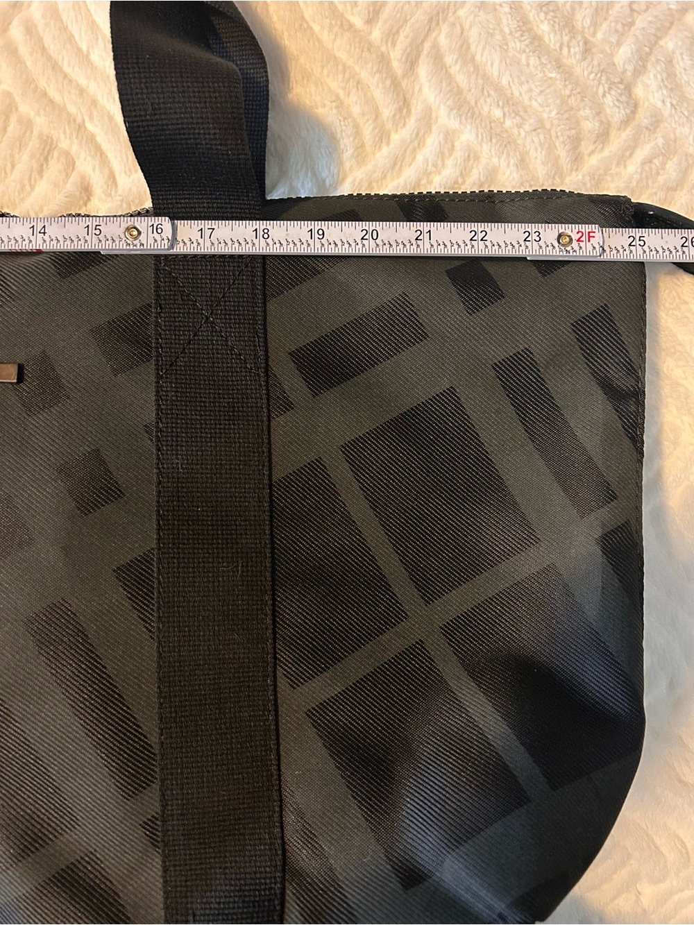 Burberry Fragrance Bag Black Plaid Reversible Weekend XL Tote New - Picture 6 of 9